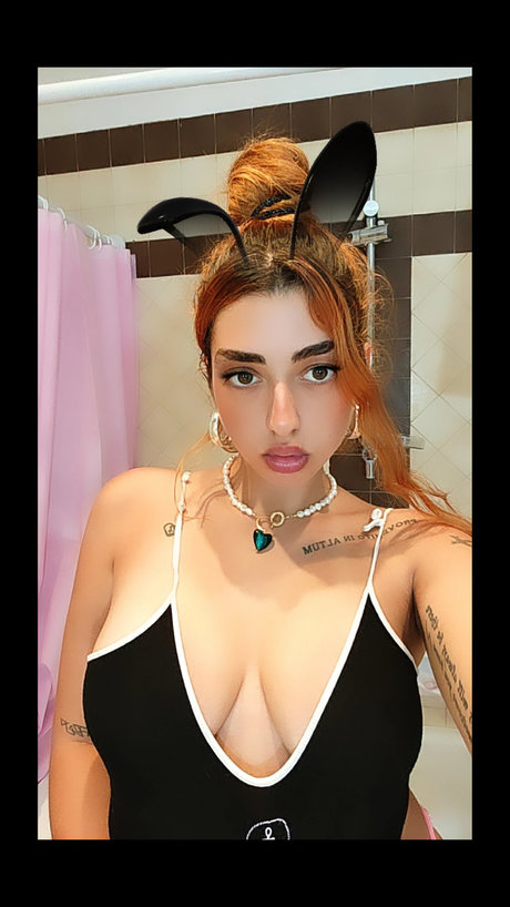 Обнаженная фотография утечки OnlyFans от Letterbombxx