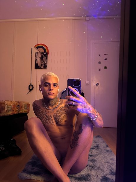 Foto di nudo di fuga di OnlyFans di Leo Rocha
