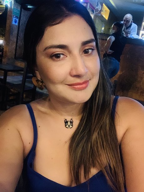 Naakte gelekte OnlyFans-foto van  Leo