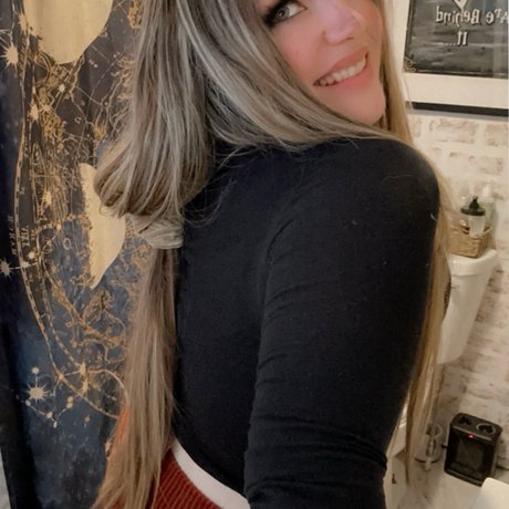 Naakte gelekte OnlyFans-foto van Anniebananie