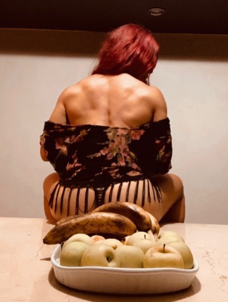 Обнаженная фотография утечки OnlyFans от Lina