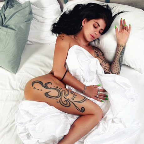 Обнаженная фотография утечки OnlyFans от Lilly