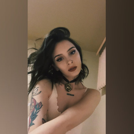 Naken lekkede OnlyFans-bilde av Hannah 