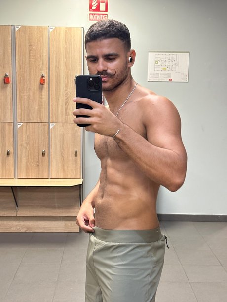 Photo nue de fuite OnlyFans de Link