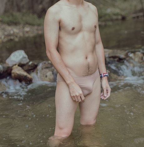 Обнаженная фотография утечки OnlyFans от Jxhnny