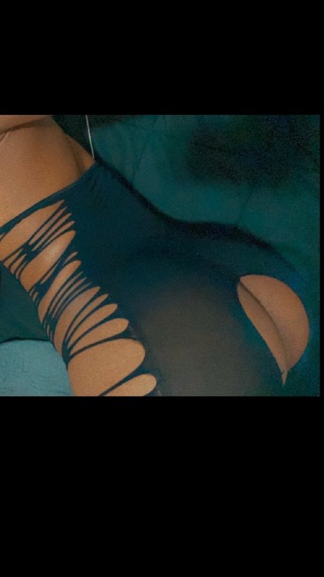 Foto di nudo di fuga di OnlyFans di Strmy Weathr 