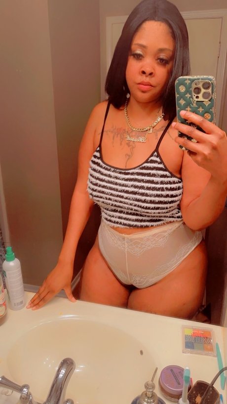 Обнаженная фотография утечки OnlyFans от Lola Fetishes