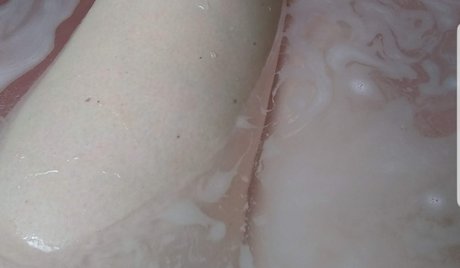 Naakte gelekte OnlyFans-foto van Lola Loca