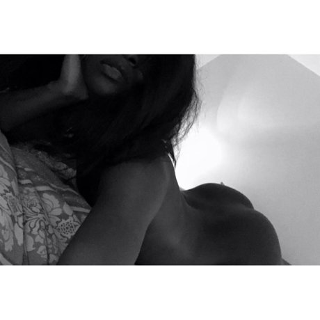 Nacktes geleaktes OnlyFans-Foto von Pussefairyy