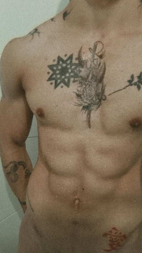 Naken lekkede OnlyFans-bilde av Lyoz