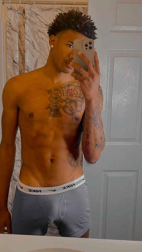 Обнаженная фотография утечки OnlyFans от Jetta