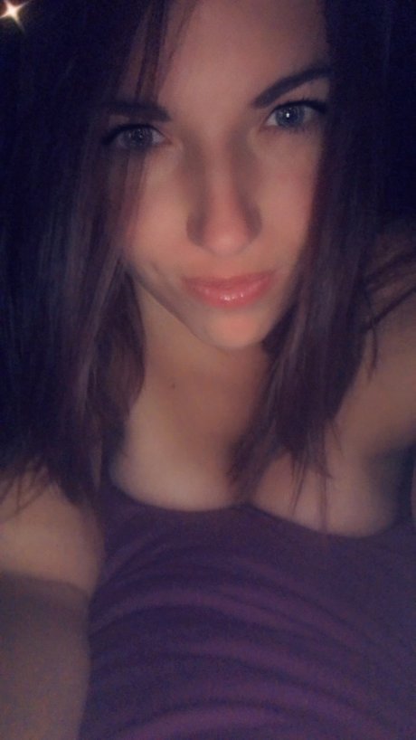 Naakte gelekte OnlyFans-foto van Lush Lucy