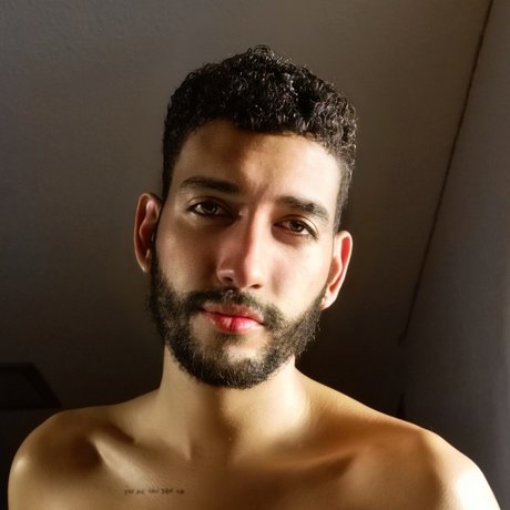 Naken lekkede OnlyFans-bilde av 