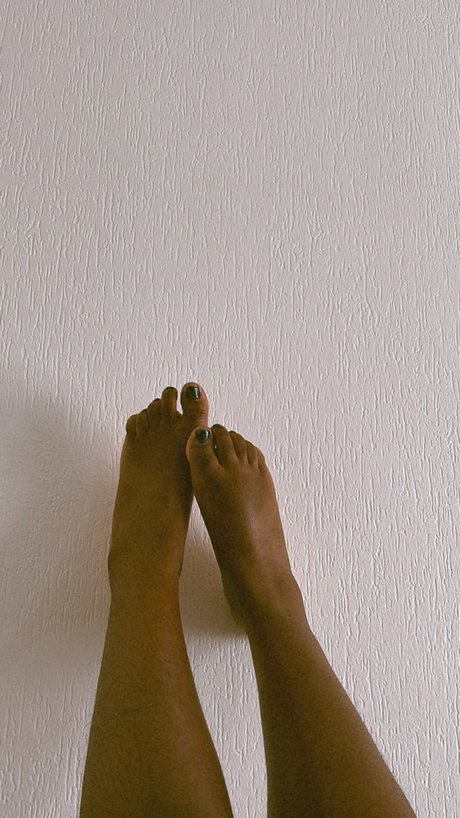 Naakte gelekte OnlyFans-foto van Lula Moon