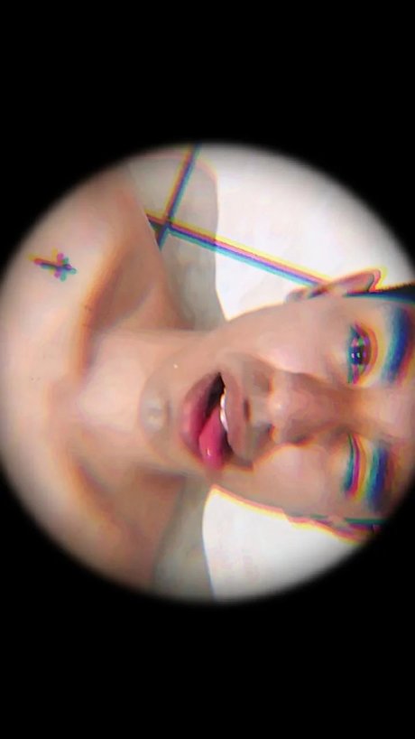 Naken läckt OnlyFans-bild av Luis Mfx