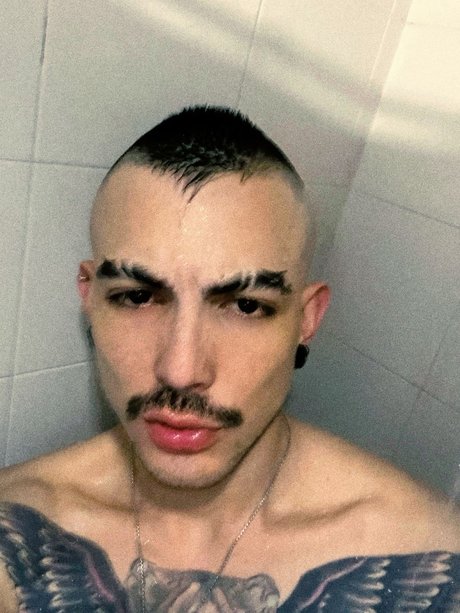 Nacktes geleaktes OnlyFans-Foto von Lucifer