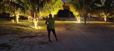 Nacktes geleaktes OnlyFans-Foto von Lucifer97