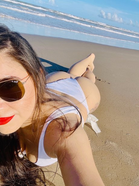 Alasti lekkinud OnlyFans-i pilt Villana