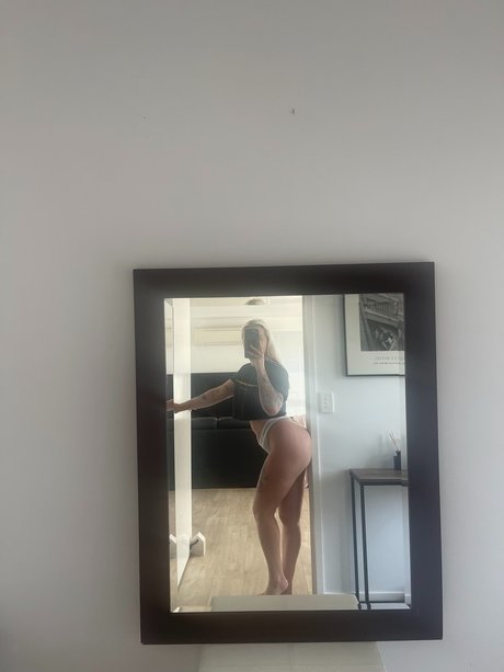 Maddi OnlyFansリークヌード写真