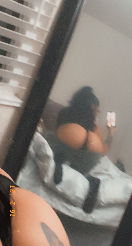 Foto desnuda filtrada de OnlyFans de Melo