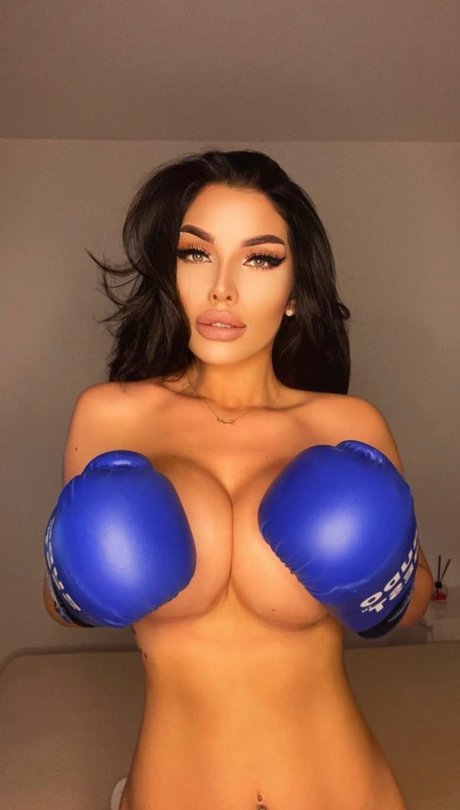 Foto di nudo di fuga di OnlyFans di Yasmine Palmer