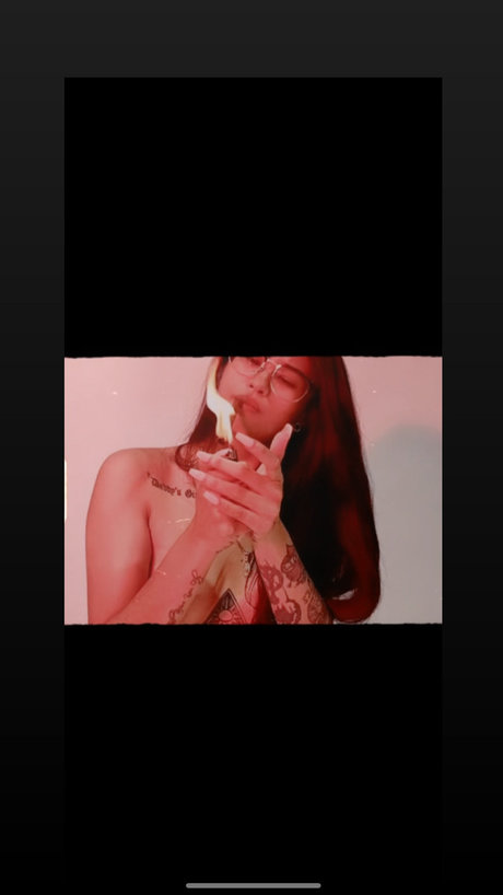 Naken lekkede OnlyFans-bilde av Miso Santi