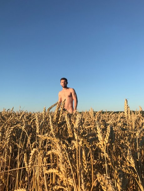 Naakte gelekte OnlyFans-foto van Mishafromru