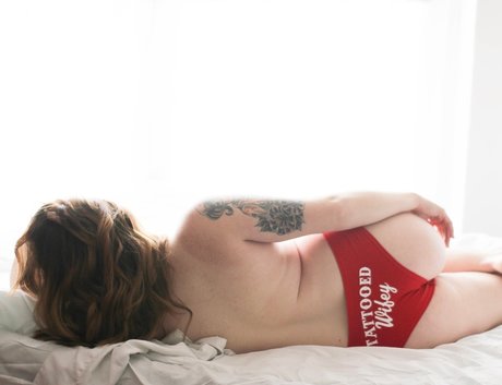 Alasti lekkinud OnlyFans-i pilt Mimi