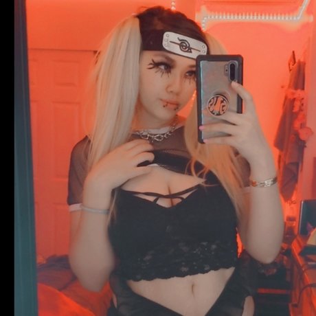 Naakte gelekte OnlyFans-foto van Milkyroo