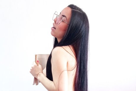 Foto di nudo di fuga di OnlyFans di Montse