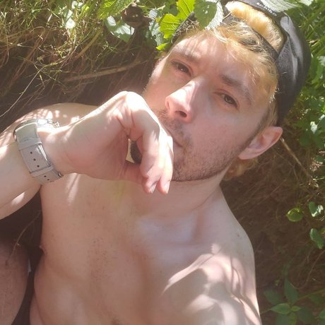 Naken lekkede OnlyFans-bilde av Mmandrew