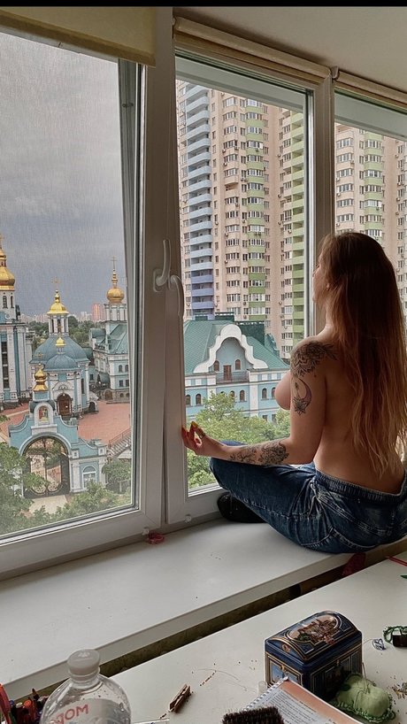 Обнаженная фотография утечки OnlyFans от Naughty Unicorn