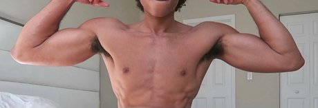 Nahá fotka uniklých OnlyFans od Myles Spears