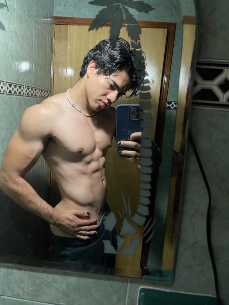 Naken läckt OnlyFans-bild av Princiipe