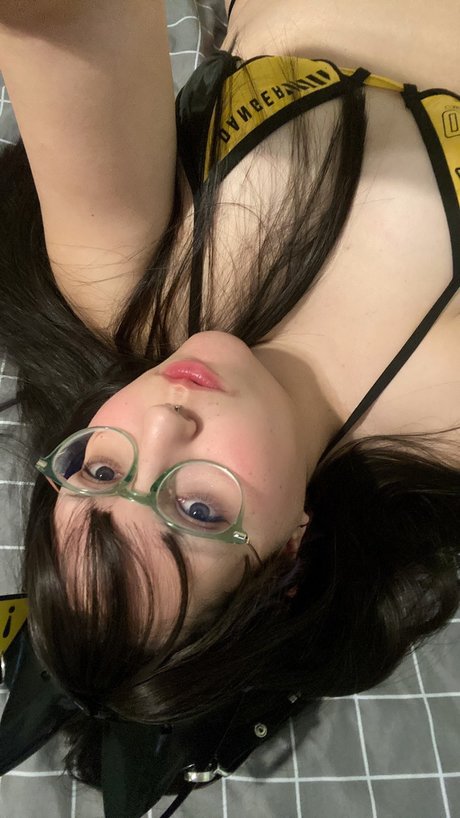 Nacktes geleaktes OnlyFans-Foto von  Mio 