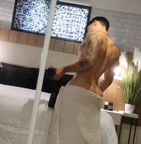 Nacktes geleaktes OnlyFans-Foto von Nayogee