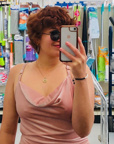 Naken lekkede OnlyFans-bilde av Sweet Nat