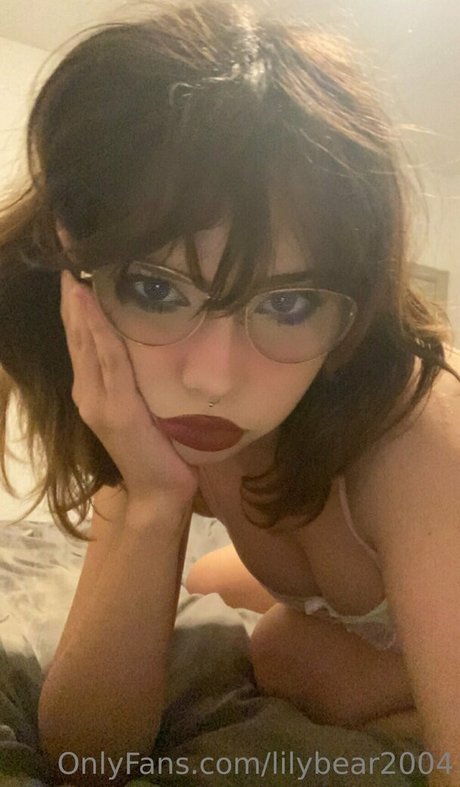 OnlyFans-model Lilybear2004