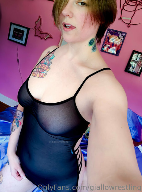 Foto di nudo di fuga di OnlyFans di Giallowrestling