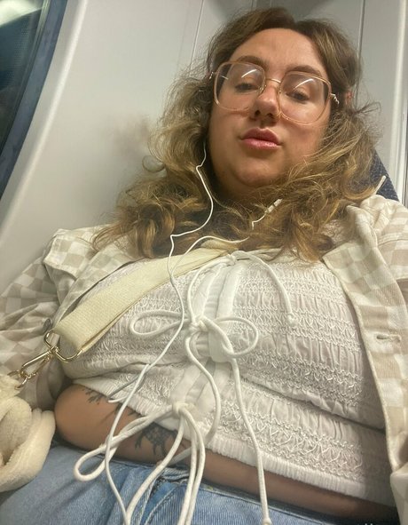 Nacktes geleaktes OnlyFans-Foto von Parisstilton