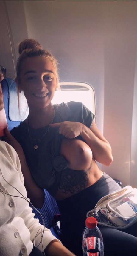 Naken lekkede OnlyFans-bilde av Natalie Hooper