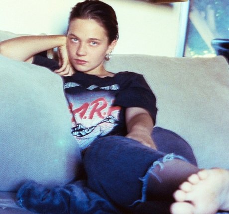 Alasti lekkinud OnlyFans-i pilt Cailee Spaeny