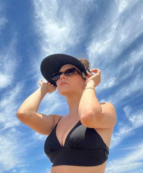 Alasti lekkinud OnlyFans-i pilt Lorena Comparato