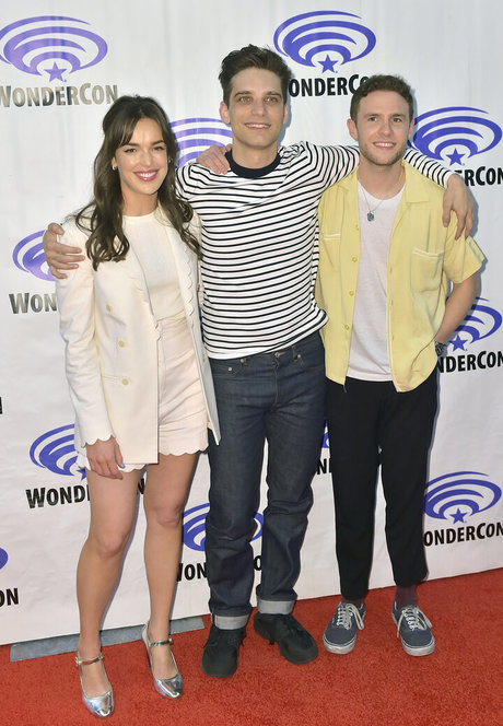 Naken lekkede OnlyFans-bilde av Elizabeth Henstridge