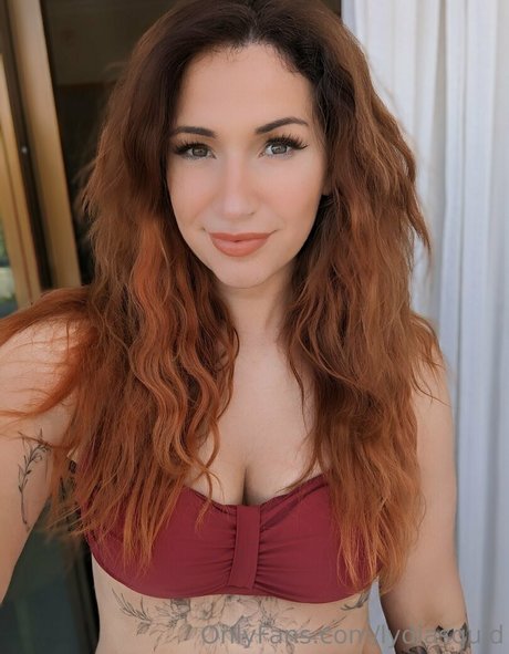 Nacktes geleaktes OnlyFans-Foto von Biglyds Lydia