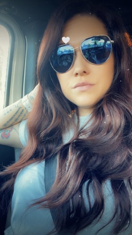 Naakte gelekte OnlyFans-foto van Allie Sin