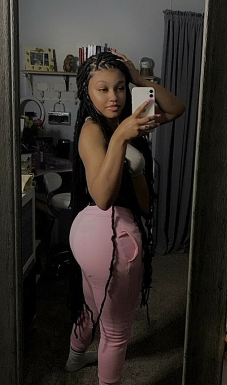 OnlyFans-model Caamrann