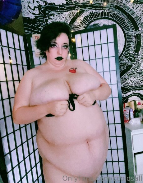 Ccolosall OnlyFansリークヌード写真