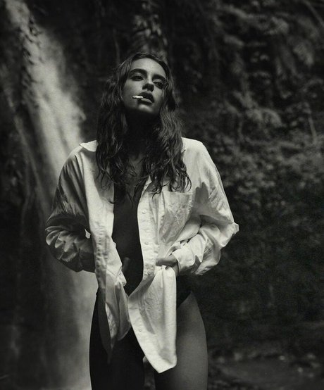 Naken lekkede OnlyFans-bilde av Carla Guetta Cohen