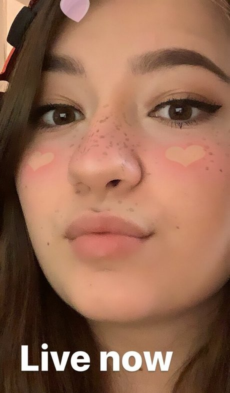 Foto di nudo di fuga di OnlyFans di Bananabrea